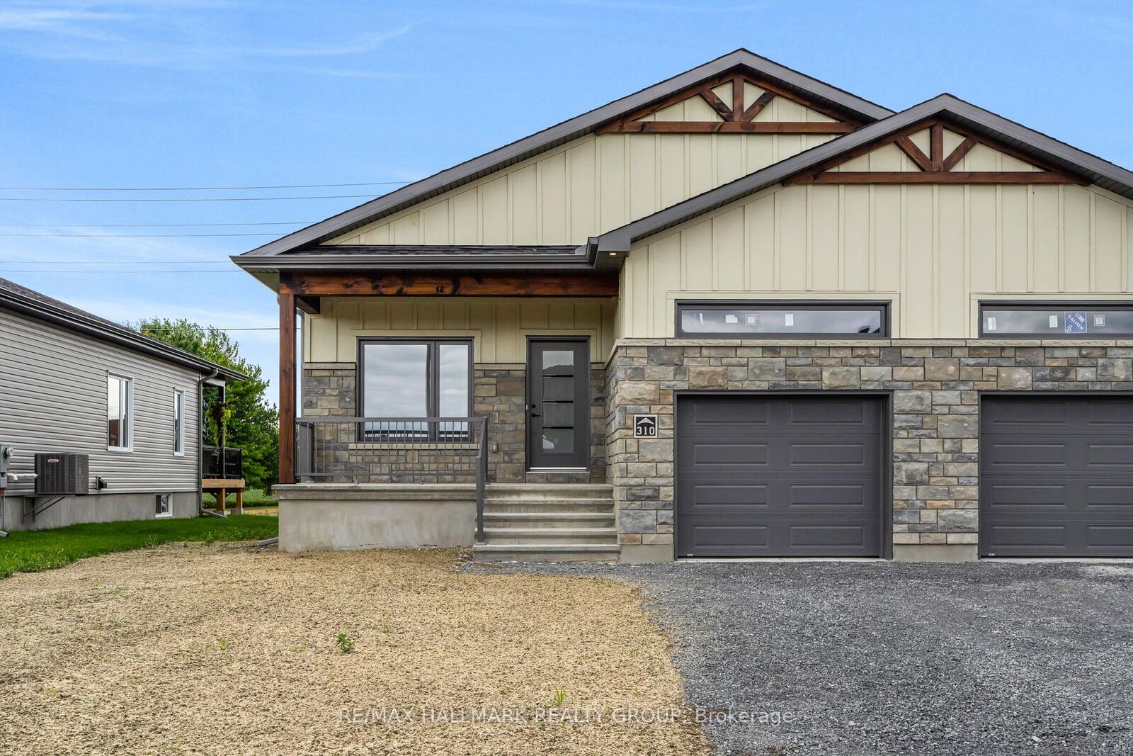 Property Photo: 324 Zakari Street ON K0A 1M0