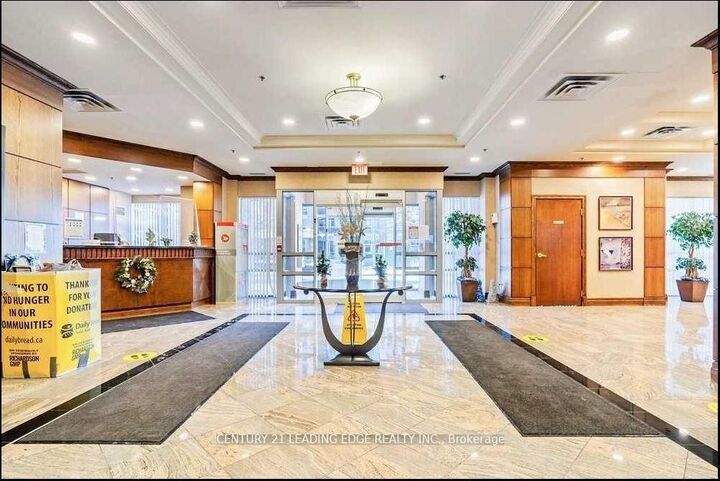 Property Photo:  5 Michael Power Place 505  ON M9A 0A3 