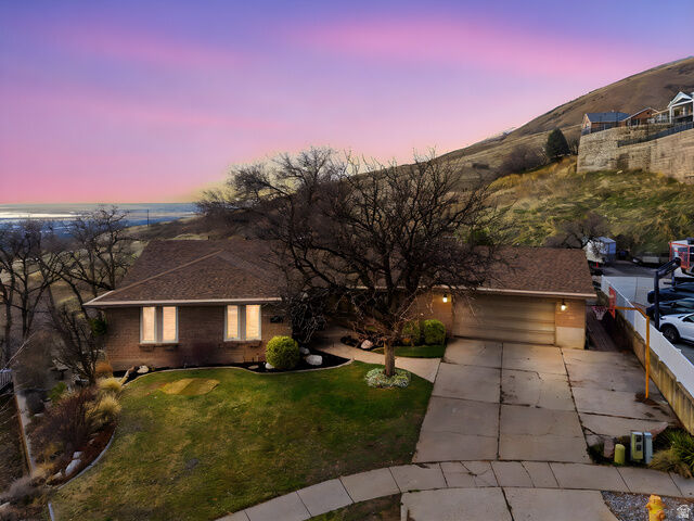 Property Photo: 933 Northern Hills Cir UT 84010