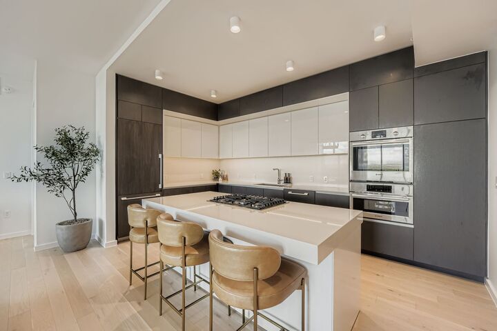 Property Photo:  313 W 17th Street 1404  TX 78701 