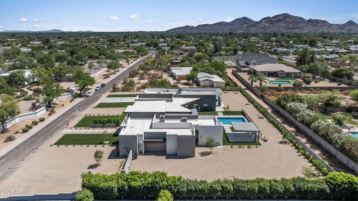 Property Photo:  10420 N 64th Place  AZ 85253 