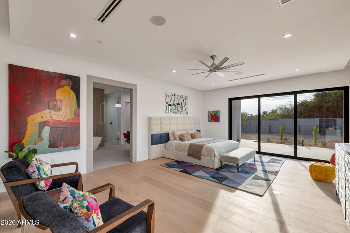 Property Photo: 10420 N 64th Place AZ 85253