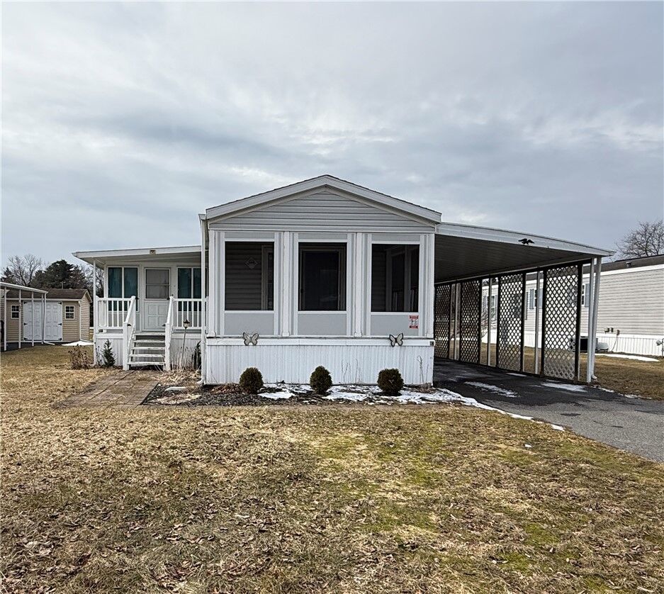 Property Photo:  1021 Waterloo-Geneva #83 Road  NY 13165 