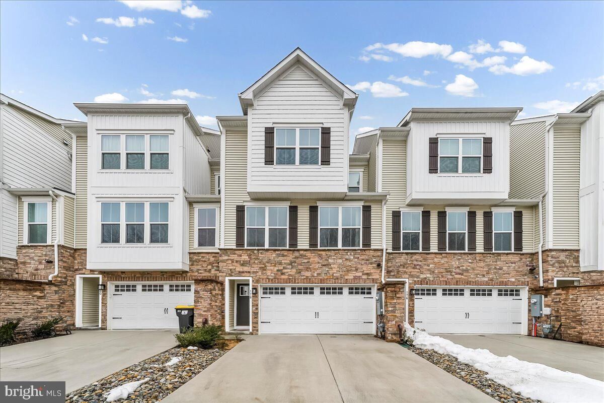 Property Photo:  178 Torrey Drive  DE 19702 