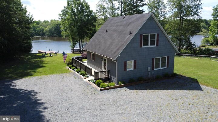 Property Photo: 198 Miltons Lane VA 23093