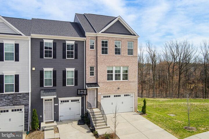 Property Photo:  1023 High Point Trl  MD 20707 