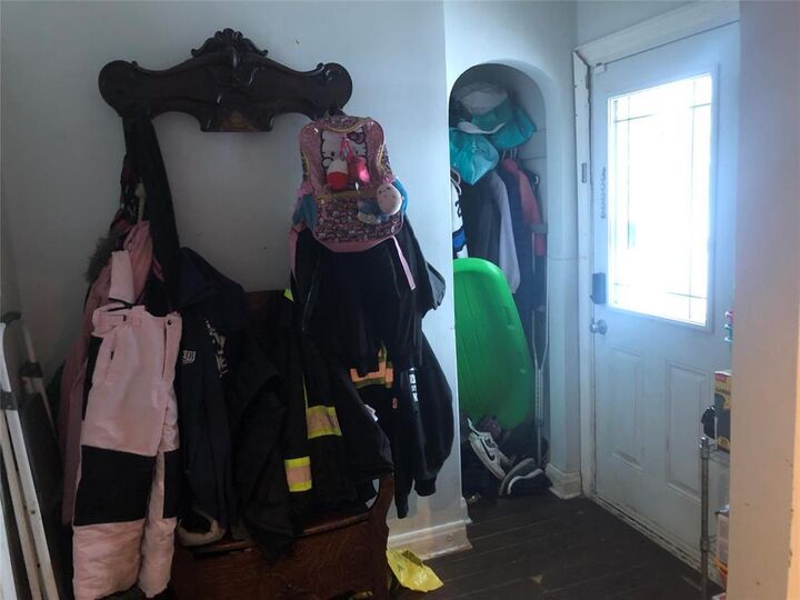 Property Photo:  364 Anderson Avenue  MB R2C 1E7 