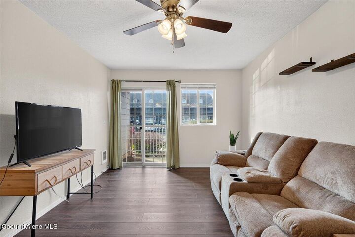 Property Photo:  848 N Chase Rd #102  ID 83854 