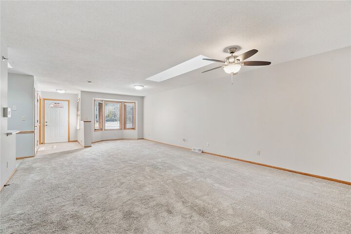 Property Photo: 140 35th St Drive SE 3 IA 52403