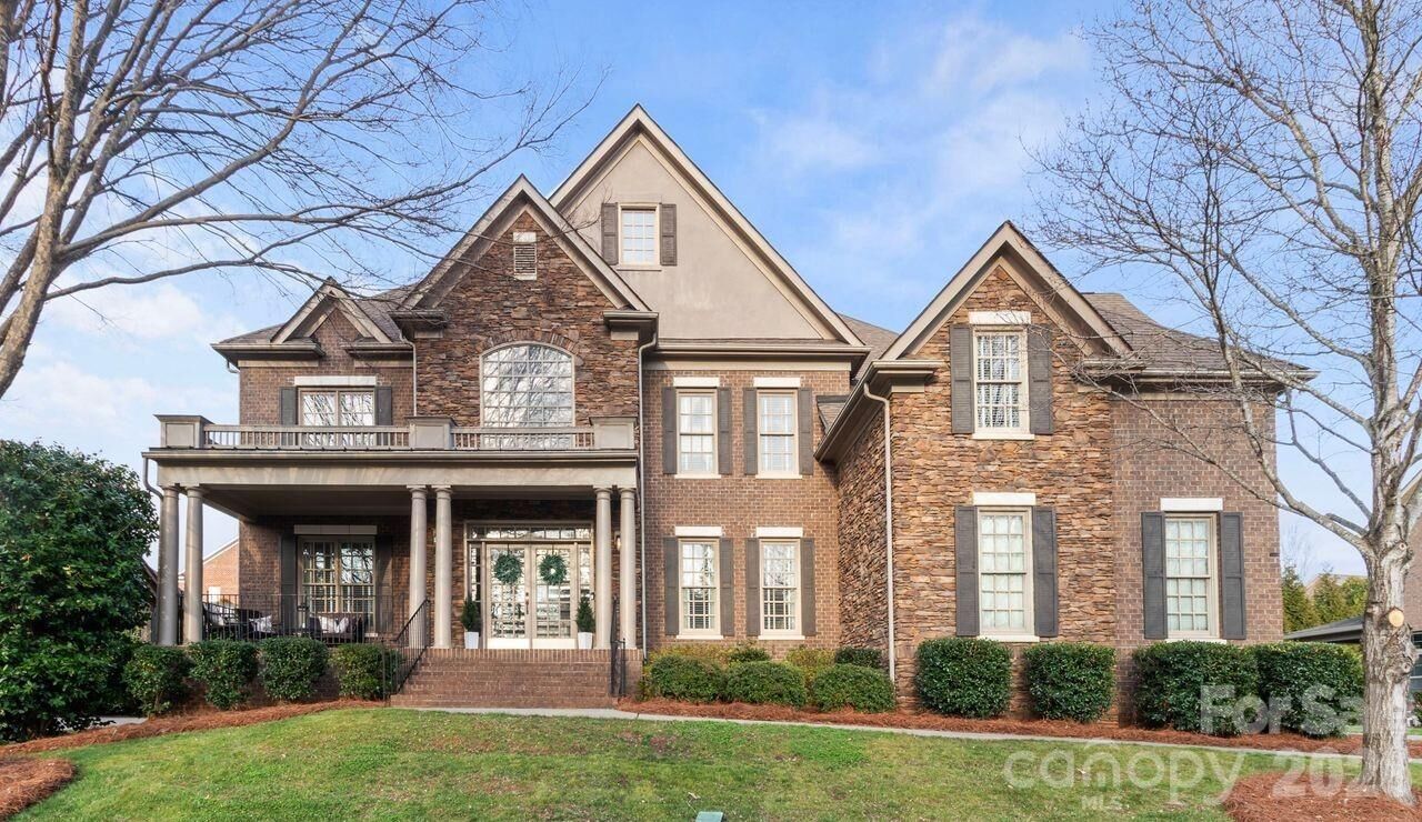 Property Photo:  2817 Bevis Lane  NC 28173 