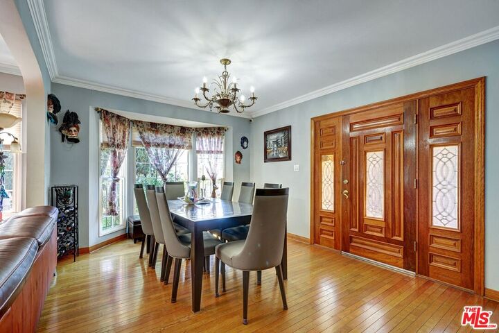 Property Photo:  840 N Poinsettia Pl  CA 90046 