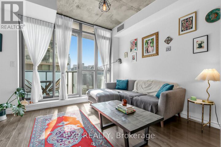 Property Photo:  8 Gladstone Avenue 412  ON M6J 0B3 