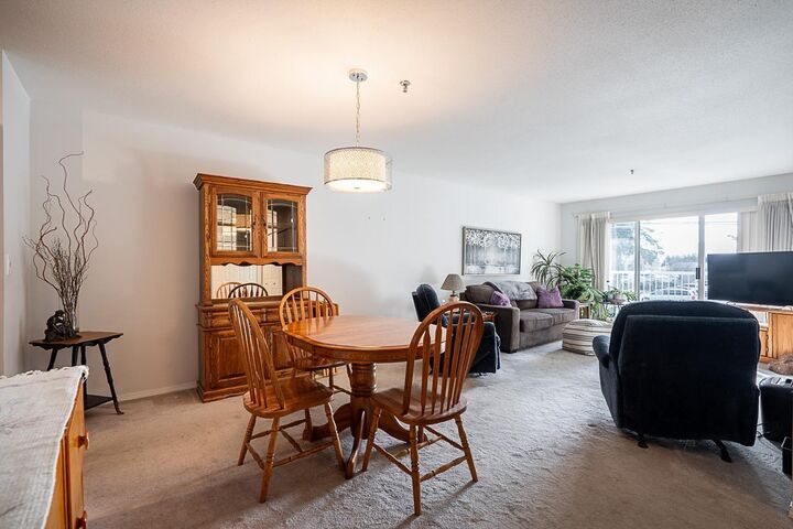 Property Photo: 33535 King Road 219 BC V2S 6Z5