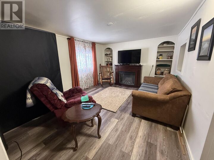 Property Photo:  3 Robin Ct, 18010 Highway 17 West  ON P8N 3G2 