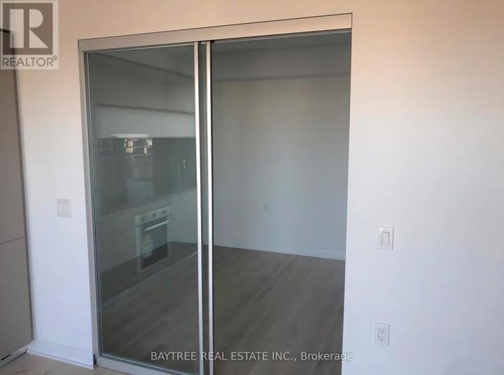 Property Photo:  99 Foxbar Road 506  ON M4V 2G5 