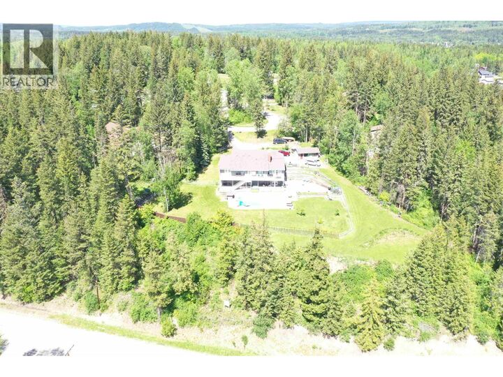Property Photo: 3286 Spruce Ridge Road BC V2J 4R4