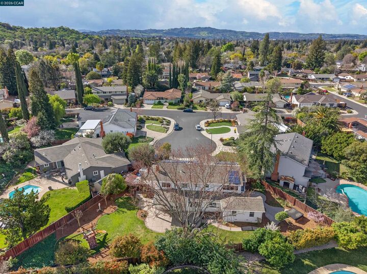 Property Photo:  920 Cochise Ct  CA 94598 