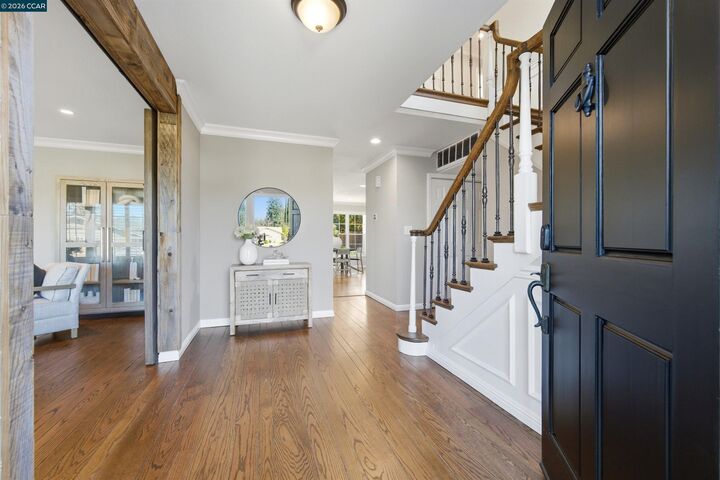 Property Photo:  920 Cochise Ct  CA 94598 