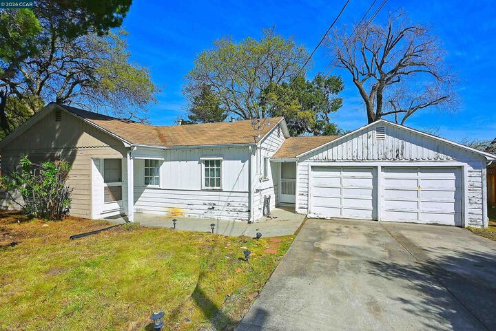Property Photo:  2480 Buena Vista Ave  CA 94597 