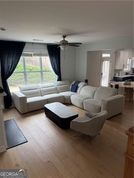 Property Photo: 1552 Habershal Drive NW GA 30318