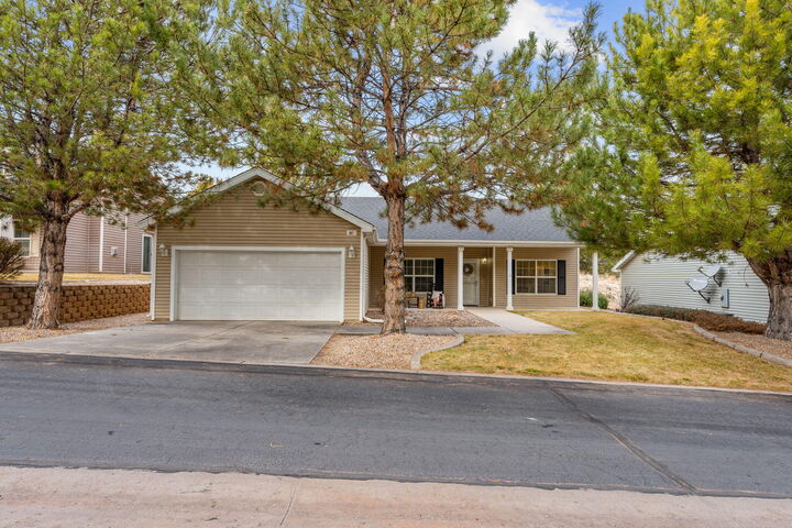 Property Photo: 367 N Tahquitz Dr UT 84720