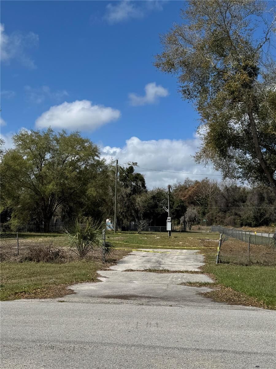 Property Photo:  1700 Orange Lane  FL 34746 