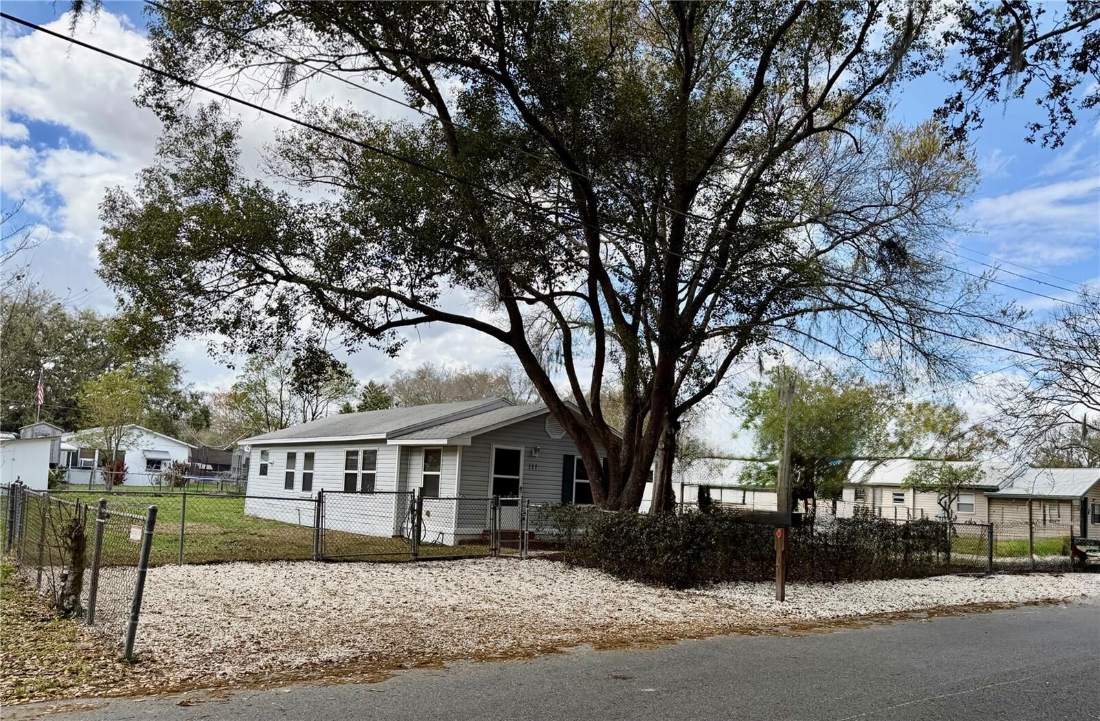 Property Photo:  111 James Street  FL 33823 