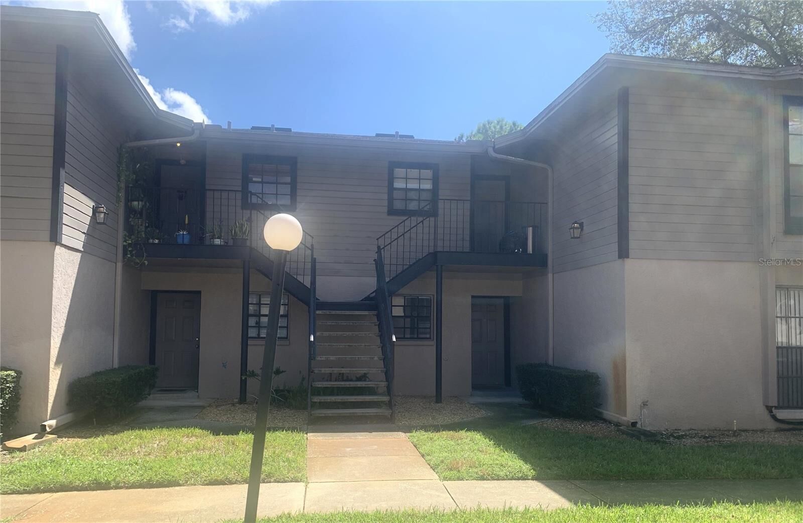 Property Photo: 4106 Ashford Green Place 102 FL 33613