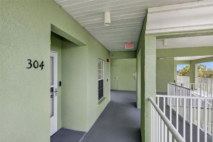 Property Photo:  2020 Willow Hammock Circle 304  FL 33983 