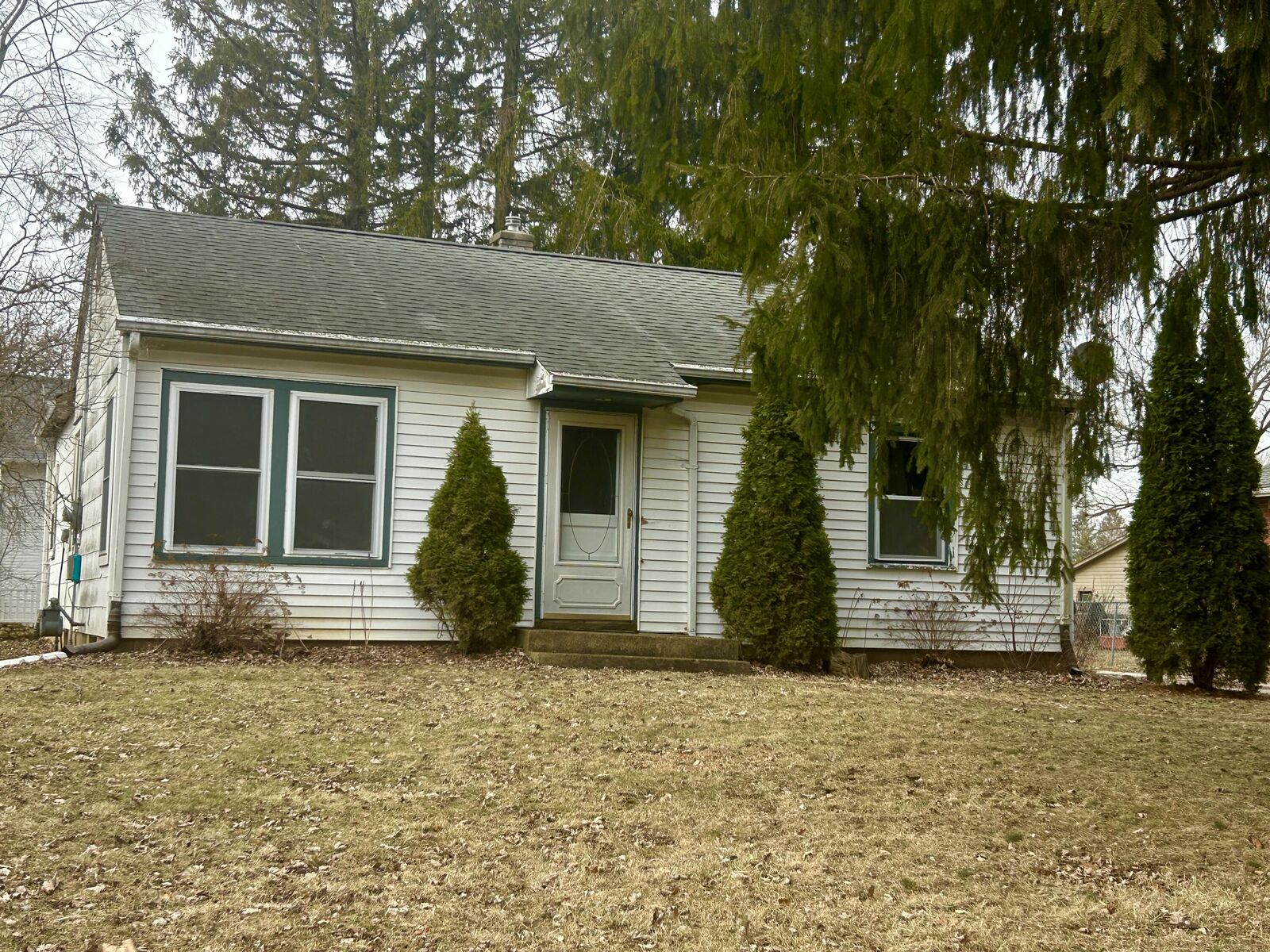 Property Photo:  135 Felix St  WI 53183 