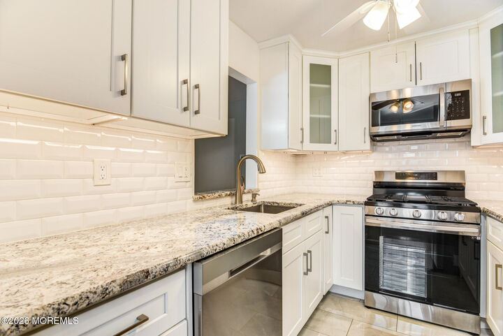 Property Photo:  902 Harbor Club Drive  NJ 08859 