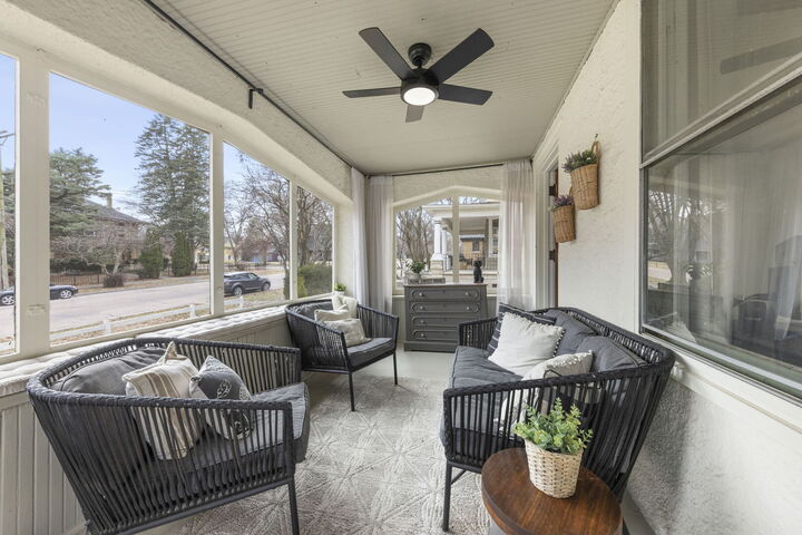 Property Photo: 659 W Downer Place IL 60506