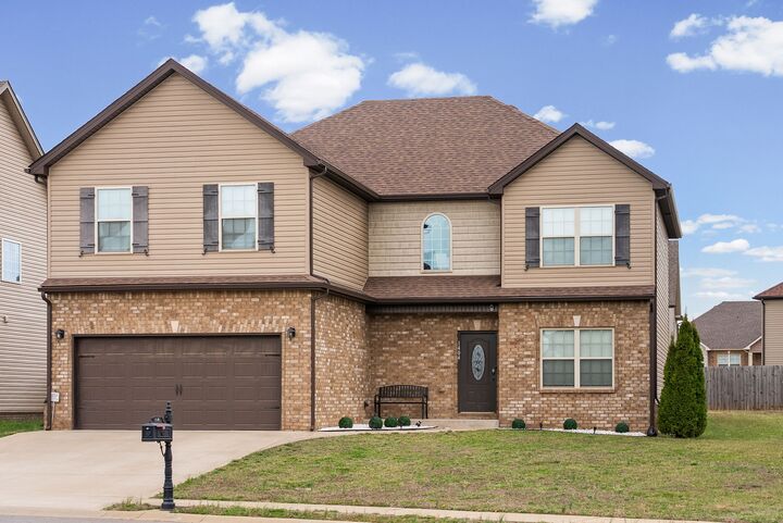 Property Photo:  1404 Kingbird Dr  TN 37040 