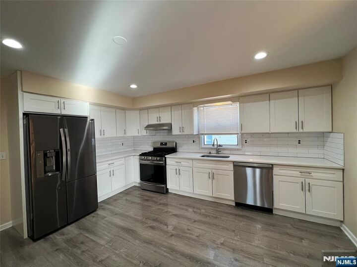 Property Photo:  110 Stevens Place 2  NJ 07031 