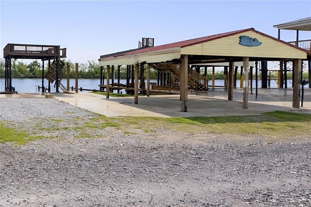 Property Photo: 7481 Edgewater Drive LA 70344