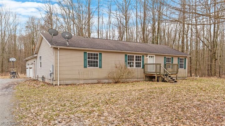 Property Photo: 1367 Housel Craft Road OH 44402