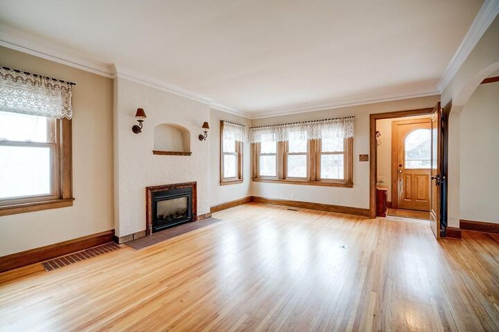 Property Photo: 3212 E Minnehaha Parkway MN 55406