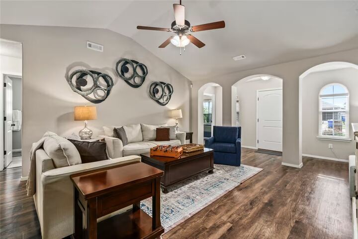 Property Photo:  202 Woodland Street  AR 72745 