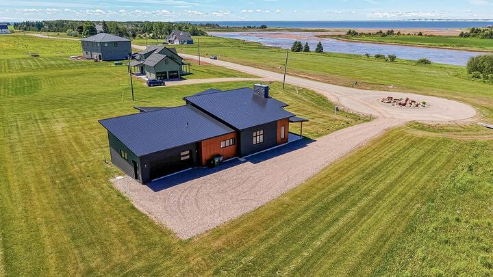 Property Photo: 10 River View Drive PE C0B 1X0