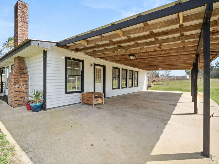 Property Photo:  438 Billy Young  LA 70662 