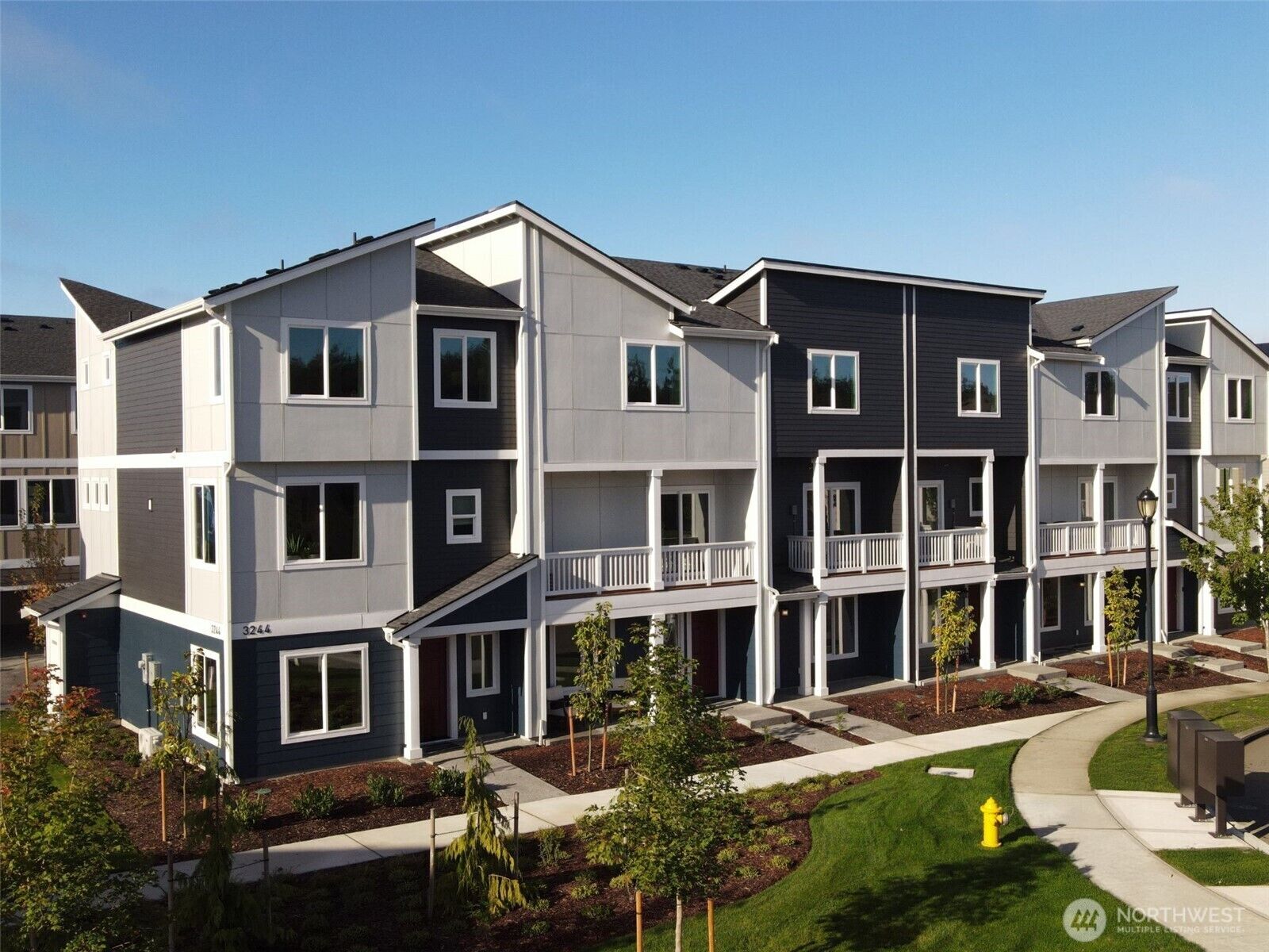 Property Photo:  32360  Vine Avenue SE  WA 98010 