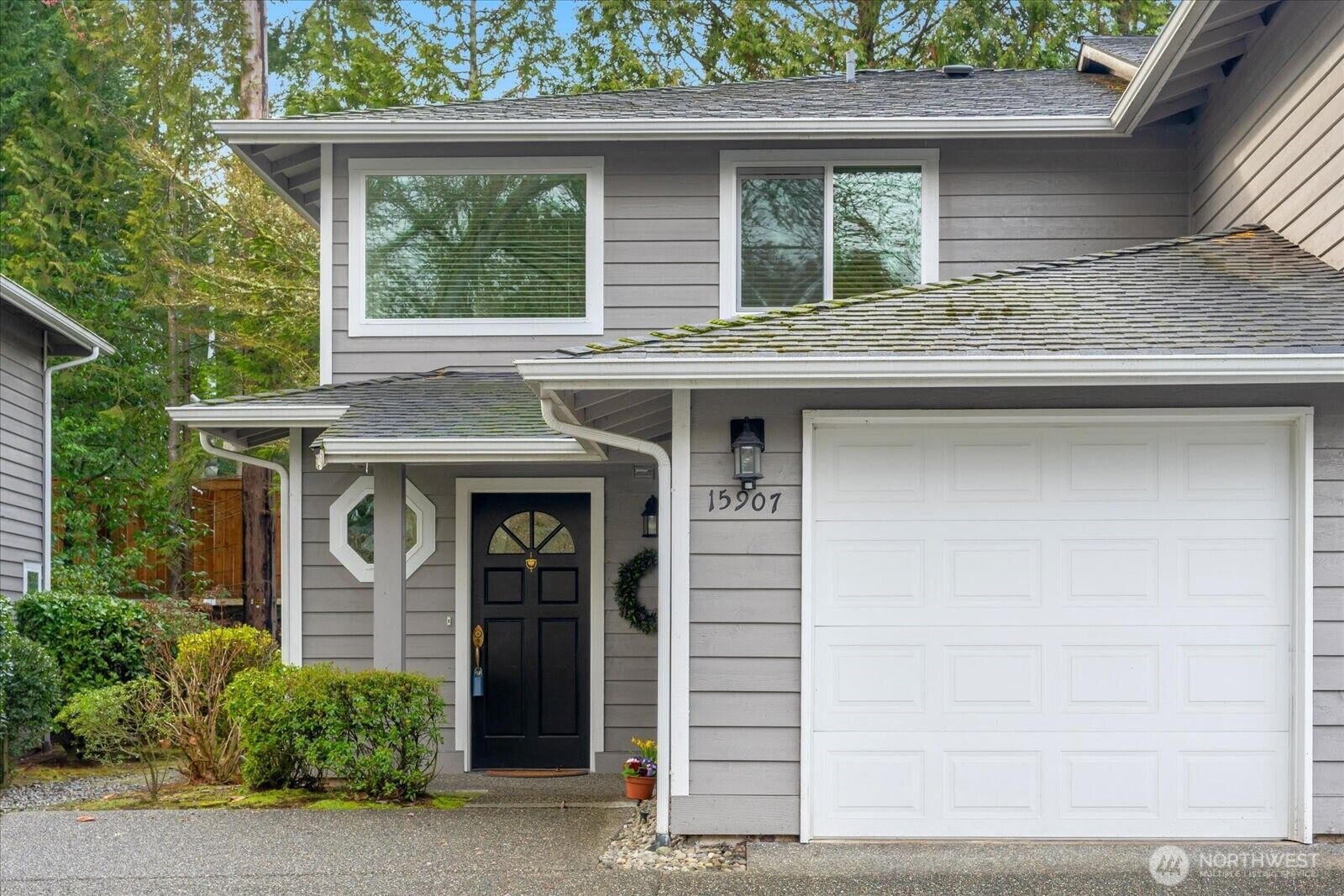 Property Photo:  15907 NE 40th Way 32A  WA 98052 