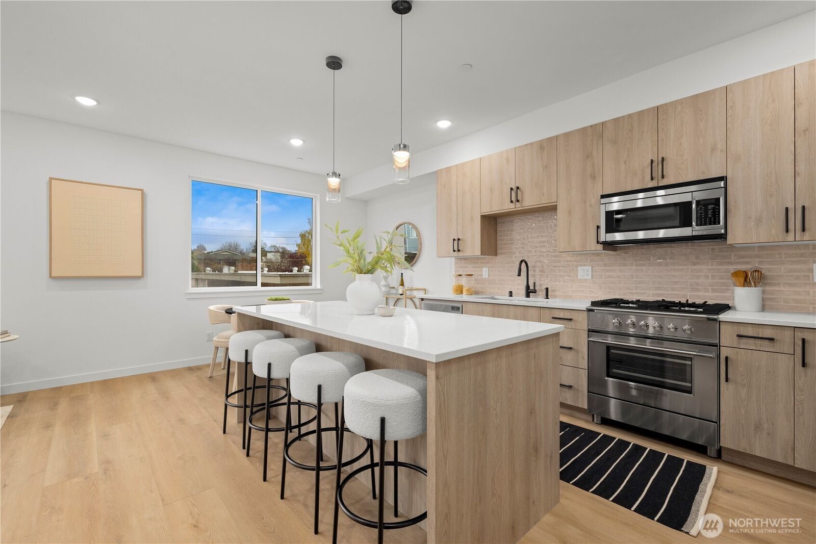 Property Photo:  6546 C  Latona Avenue NE  WA 98115 