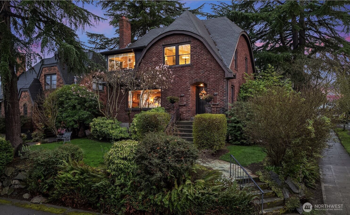 Property Photo:  3939  Meridian Avenue N  WA 98103 