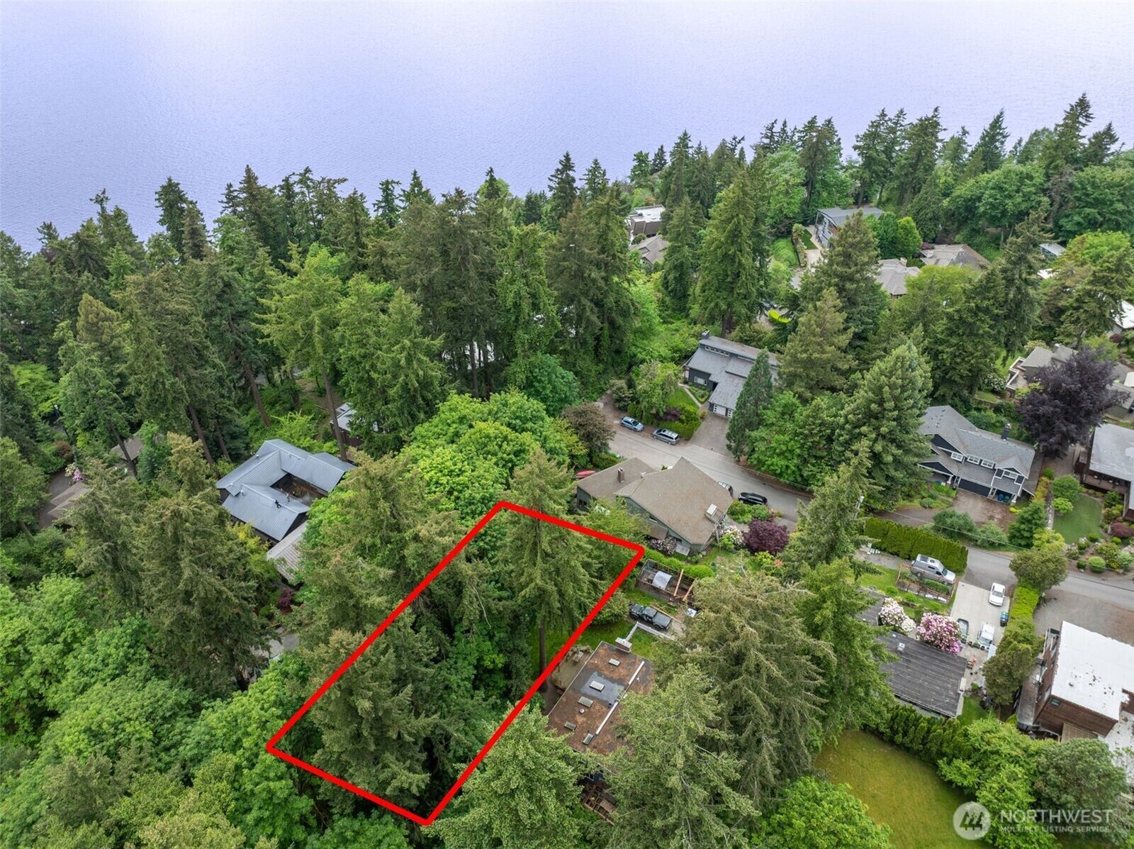 Property Photo:  73 Xx SE 38th Street  WA 98040 