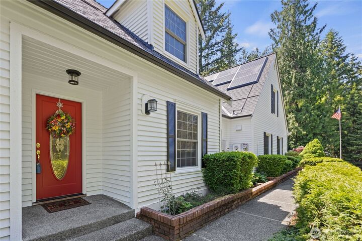 Property Photo:  21609 NE 4th Street  WA 98074 