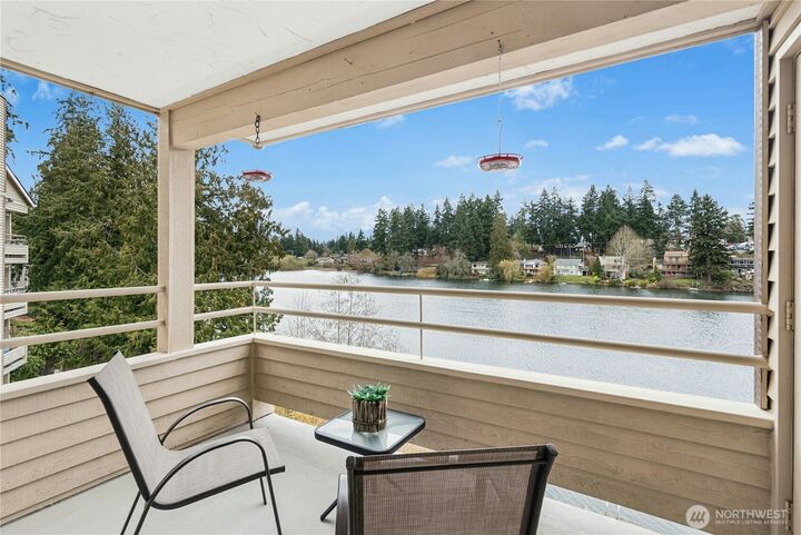 Property Photo:  19524  Echo Lake Place N A401  WA 98133 