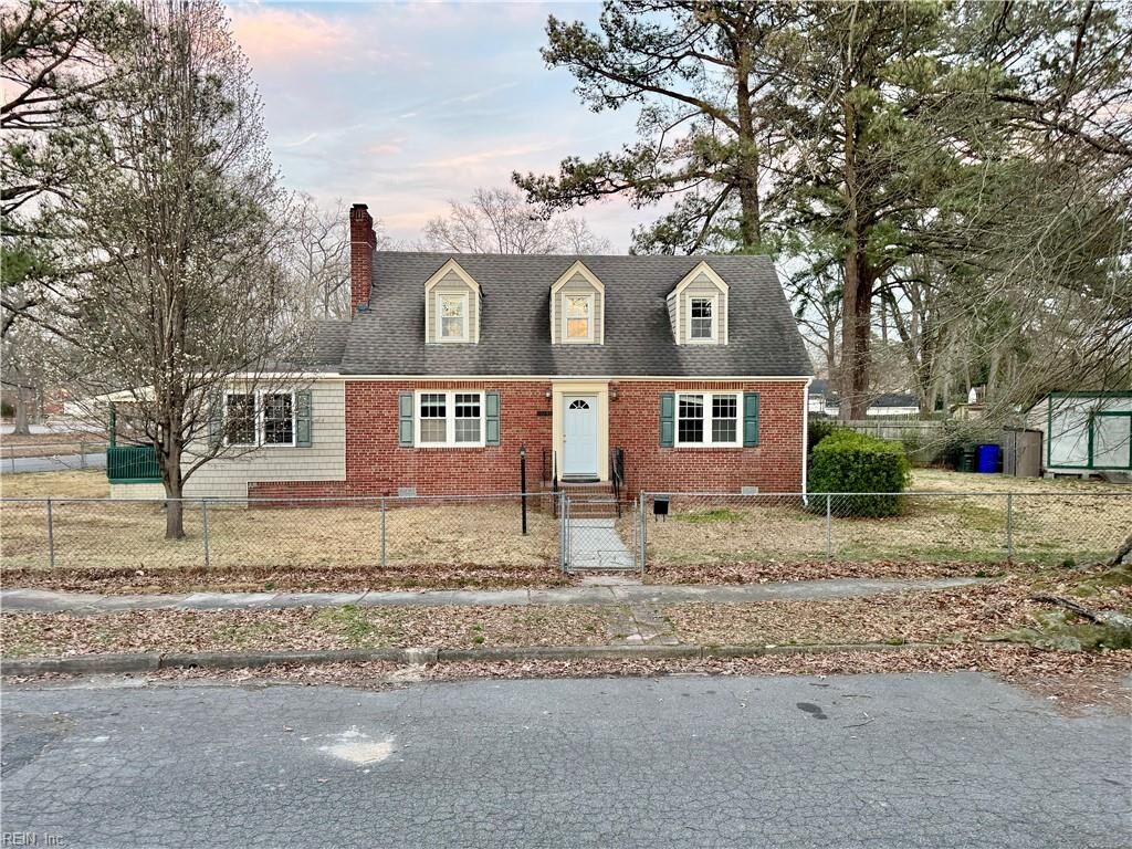 Property Photo: 114 Haven Dr VA 23503