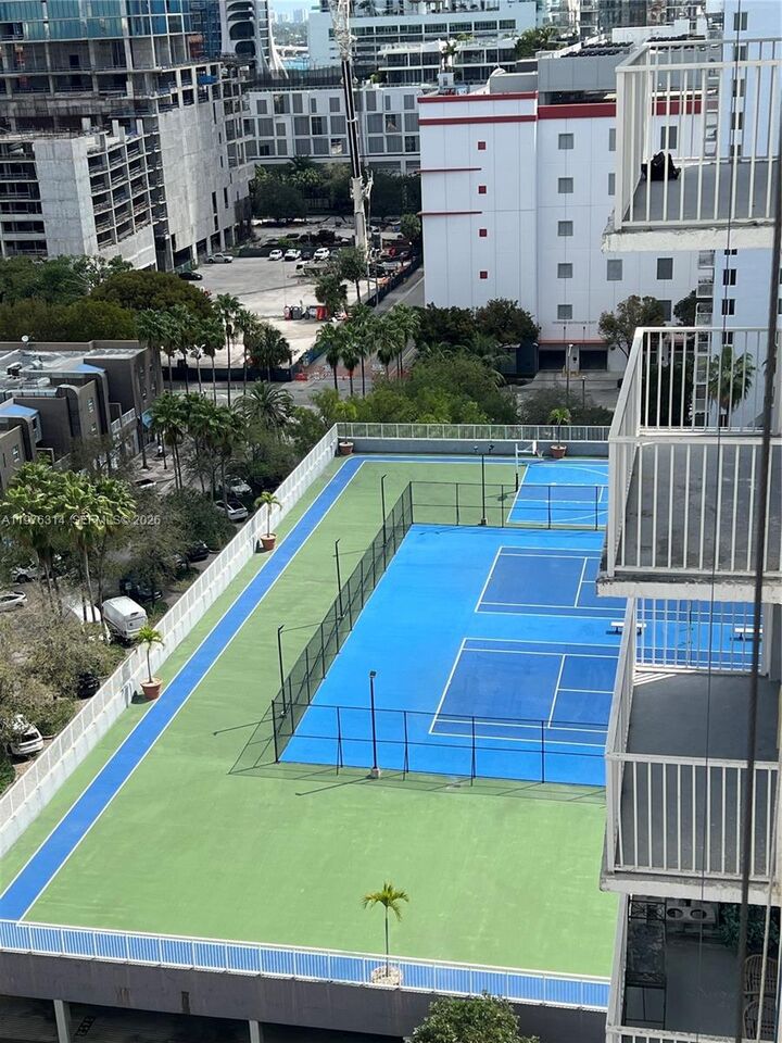 Property Photo:  850 N Miami Ave W-1806  FL 33136 