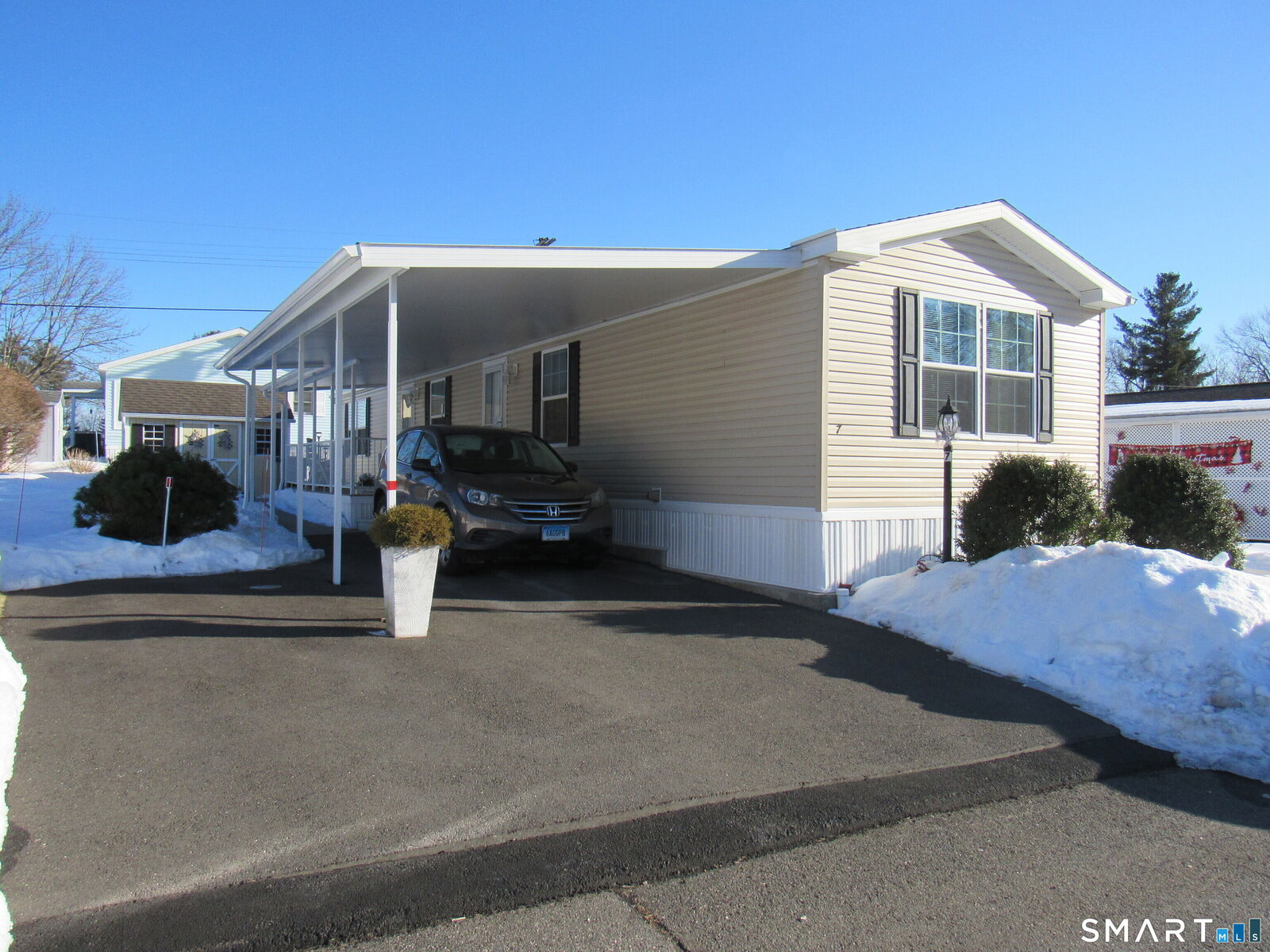 Property Photo:  7 Blueberry Lane  CT 06786 